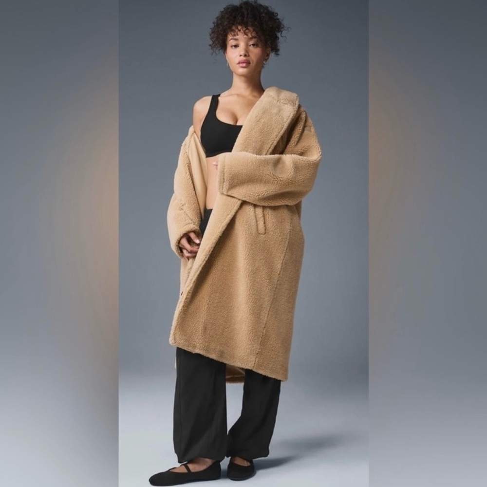 Alo yoga oversized Sherpa Trench Coat In Camel Teddy Jacket Size Large - Picture 10 of 10